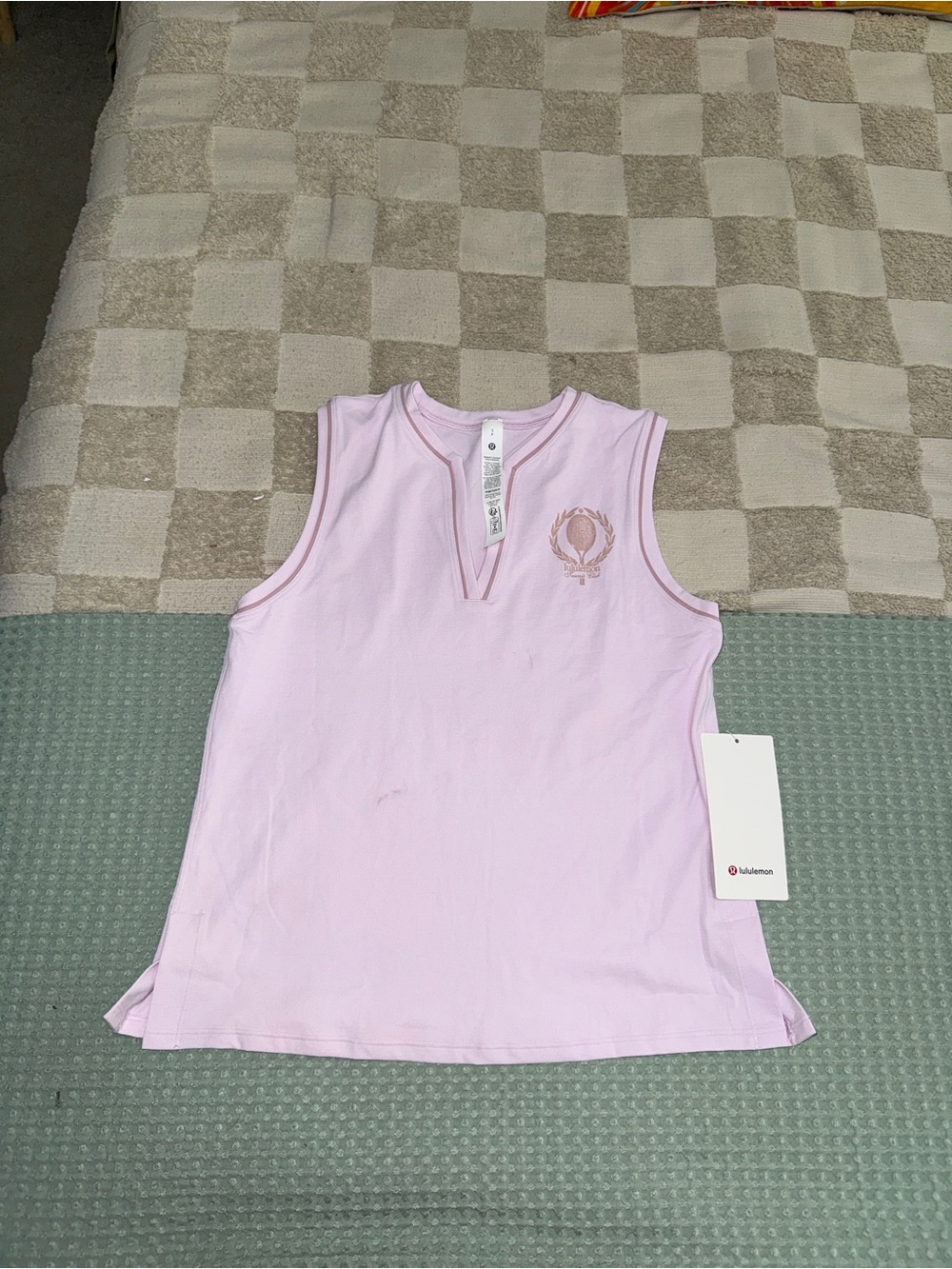 NWT Lululemon V- Neck Tennis Tank *Graphic size Small